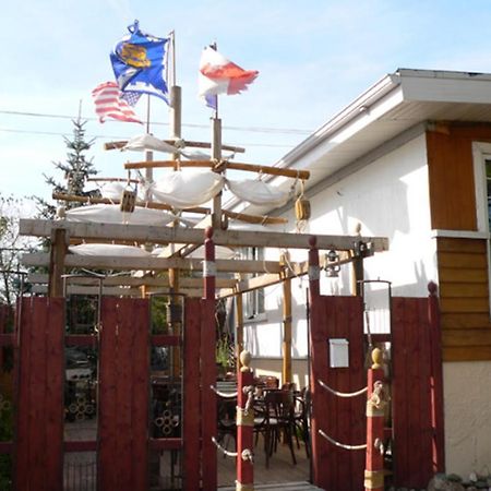 לינה וארוחת בוקר לוויס L'Oasis Du Pirate מראה חיצוני תמונה